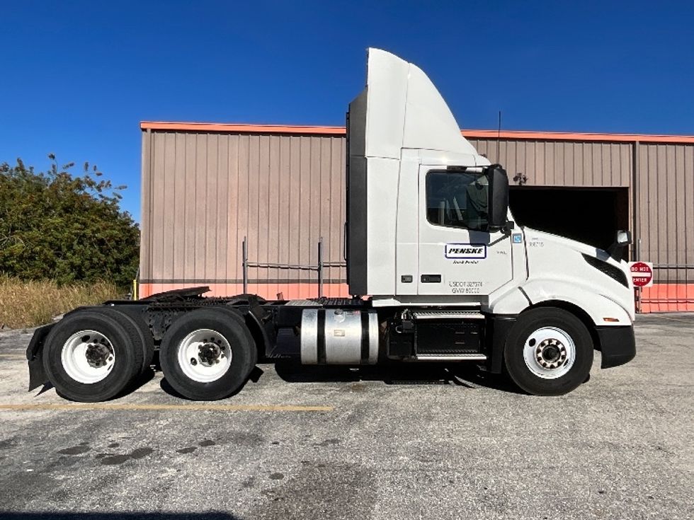 Day Cab Tractor-Heavy Duty Tractors-Volvo-2022-VNL64T300-Coxsackie-NY-596,123\n\t\tmiles-$ 36,250 - Image 8