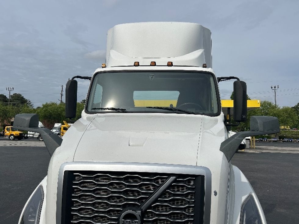 Day Cab Tractor-Heavy Duty Tractors-Volvo-2022-VNL64T300-Forest Park-GA-549,346\n\t\tmiles-$ 47,750 - Image 16