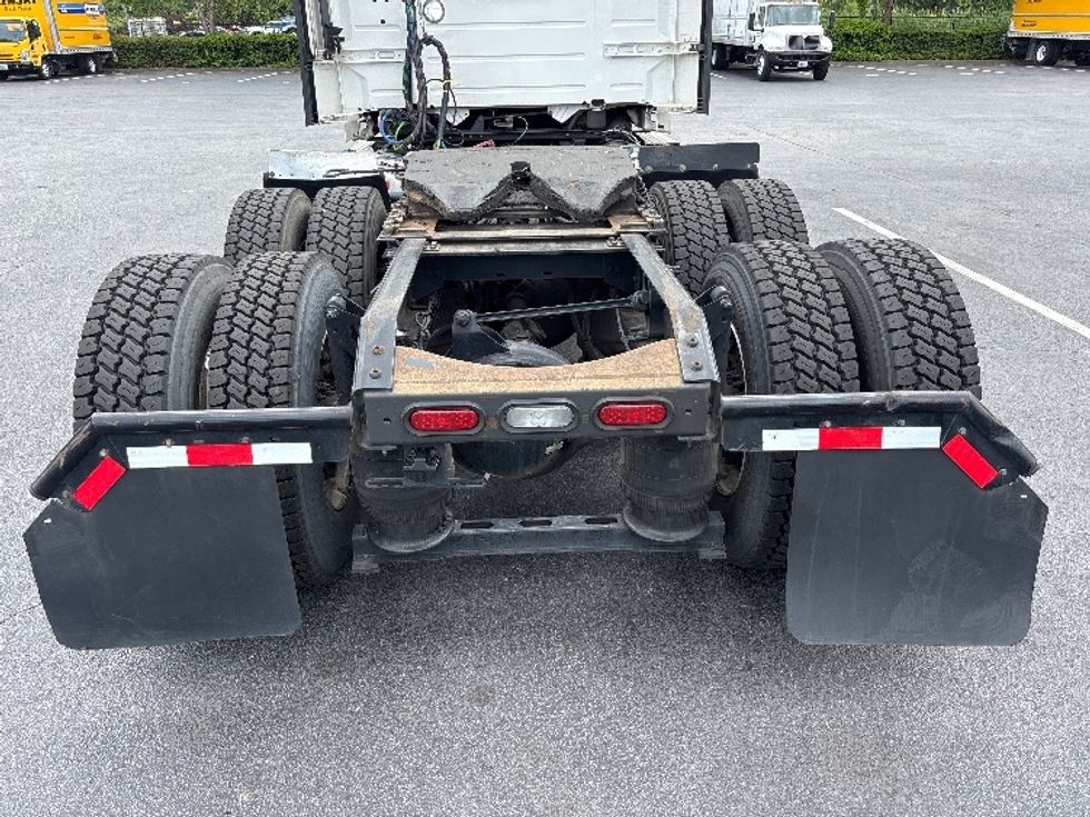 Day Cab Tractor-Heavy Duty Tractors-Volvo-2022-VNL64T300-Forest Park-GA-549,346\n\t\tmiles-$ 47,750 - Image 6