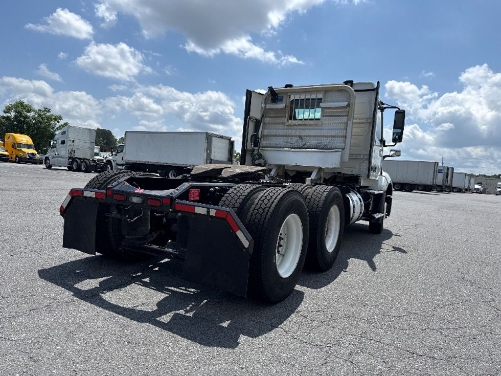 Day Cab Tractor-Heavy Duty Tractors-Volvo-2022-VNL64T300-Little Rock-AR-208,153\n\t\tmiles-$ 76,000 - Image 7