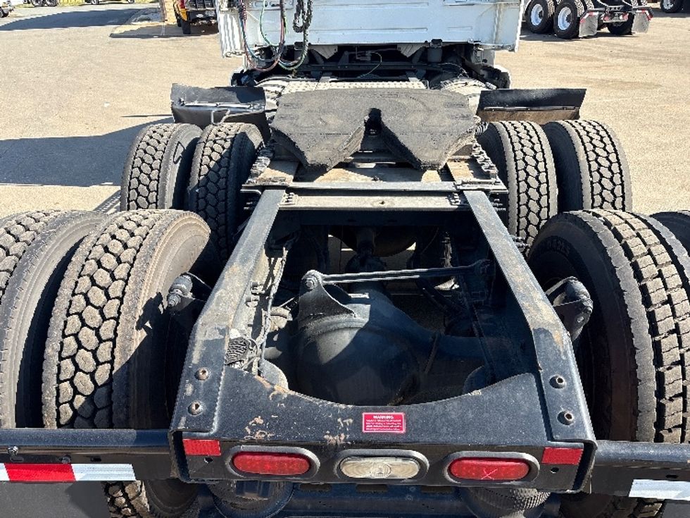 Day Cab Tractor-Heavy Duty Tractors-Volvo-2022-VNL64T300-Mebane-NC-518,164\n\t\tmiles-$ 45,500 - Image 6