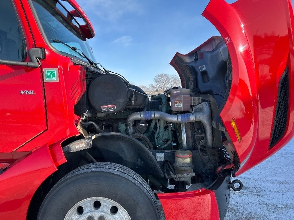 Day Cab Tractor-Heavy Duty Tractors-Volvo-2022-VNL64T300-Minot-ND-107,146\n\t\tmiles-$ 77,250 - Image 15