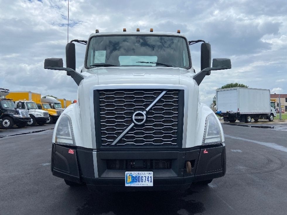 Day Cab Tractor-Heavy Duty Tractors-Volvo-2022-VNL64T300-San Antonio-TX-267,964\n\t\tmiles-$ 72,750 - Image 2