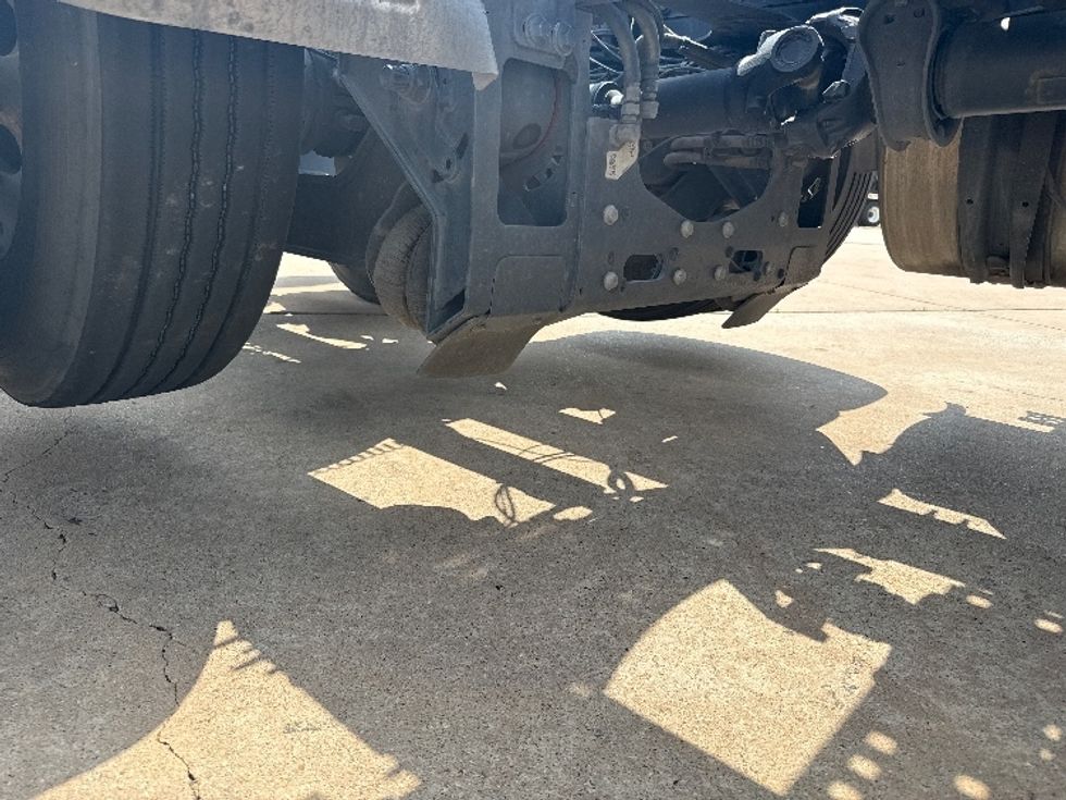 Day Cab Tractor-Heavy Duty Tractors-Volvo-2022-VNR62300-Grand Prairie-TX-450,955\n\t\tmiles-$ 49,500 - Image 21
