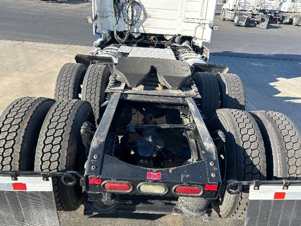 Day Cab Tractor-Heavy Duty Tractors-Volvo-2022-VNR64300-Ceres-CA-560,795\n\t\tmiles-$ 44,000 - Image 6