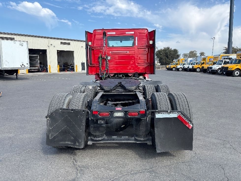 Day Cab Tractor-Heavy Duty Tractors-Volvo-2022-VNR64300-Fresno-CA-269,404\n\t\tmiles-$ 64,000 - Image 6