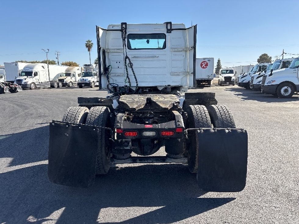 Day Cab Tractor-Heavy Duty Tractors-Volvo-2023-VNL42300-Fresno-CA-271,800\n\t\tmiles-$ 73,500 - Image 6