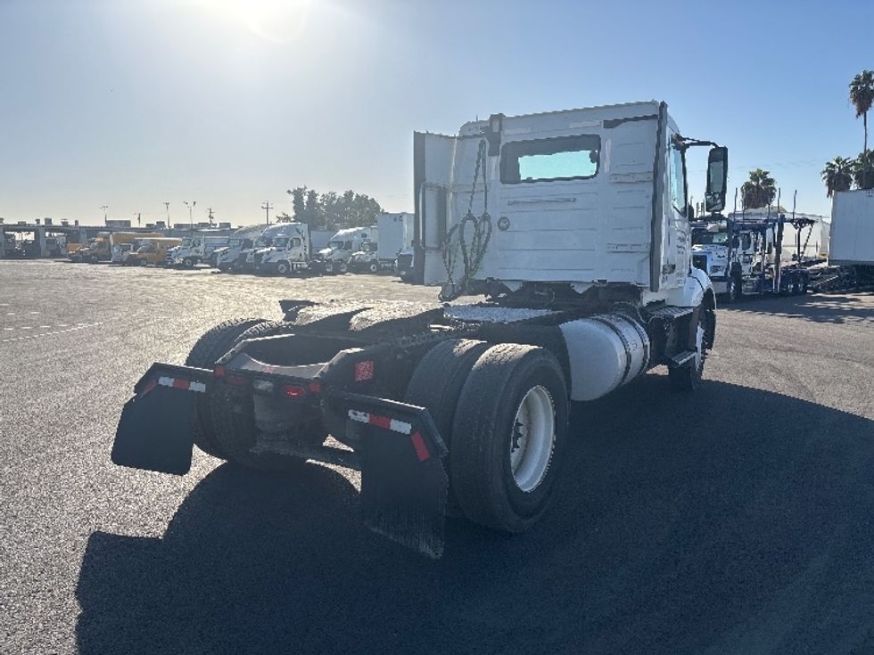 Day Cab Tractor-Heavy Duty Tractors-Volvo-2023-VNL42300-Ventura-CA-197,379\n\t\tmiles-$ 76,500 - Image 7