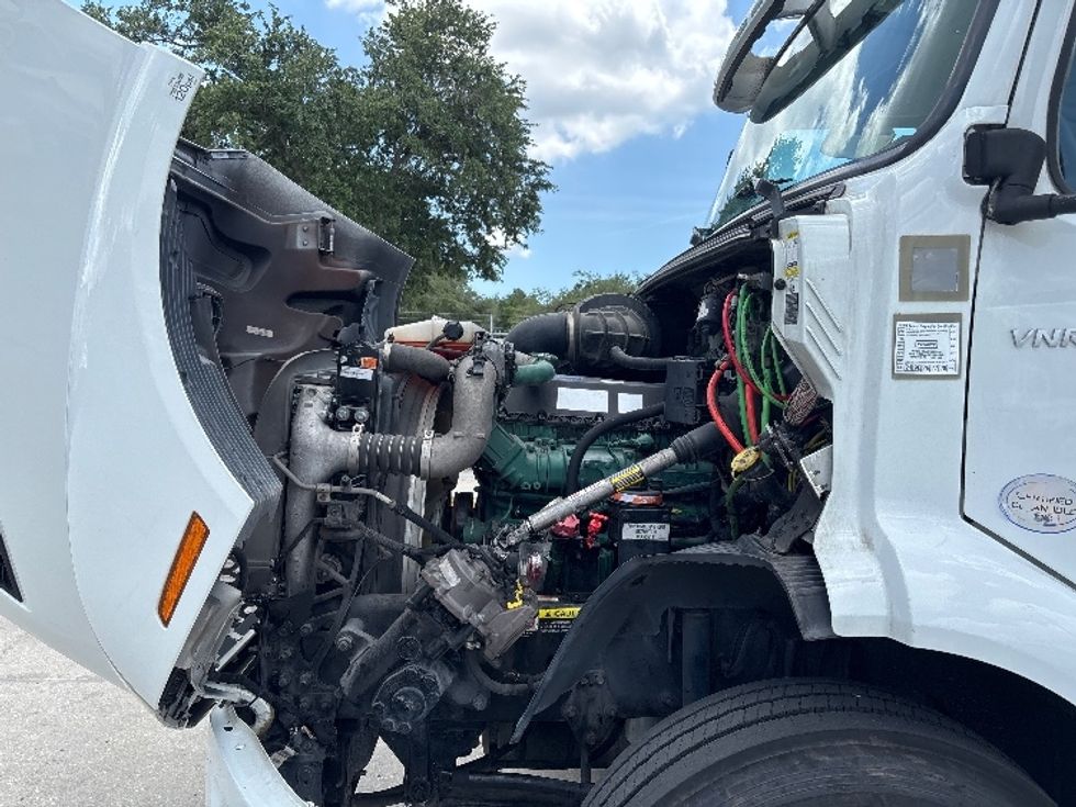 Day Cab Tractor-Heavy Duty Tractors-Volvo-2023-VNR62300-Tampa-FL-545,759\n\t\tmiles-$ 44,250 - Image 16