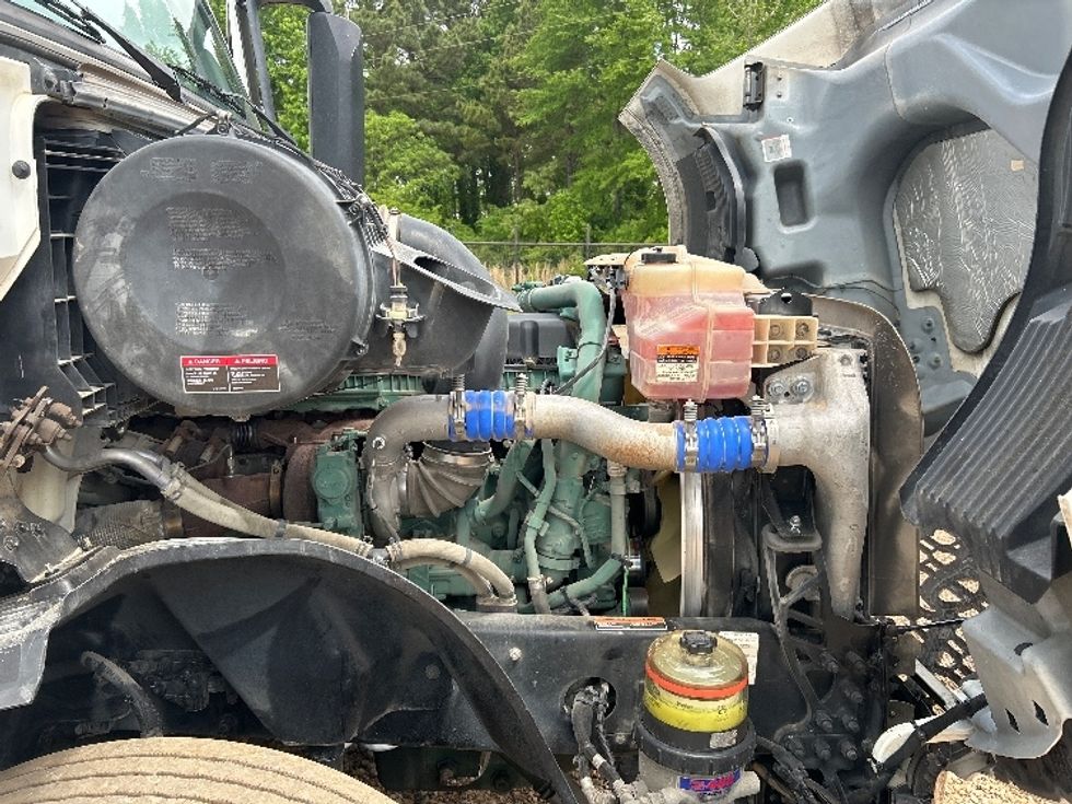 Day Cab Tractor-Heavy Duty Tractors-Volvo-2024-VNL64T300-Tyler-TX-370,657\n\t\tmiles-$ 87,750 - Image 15