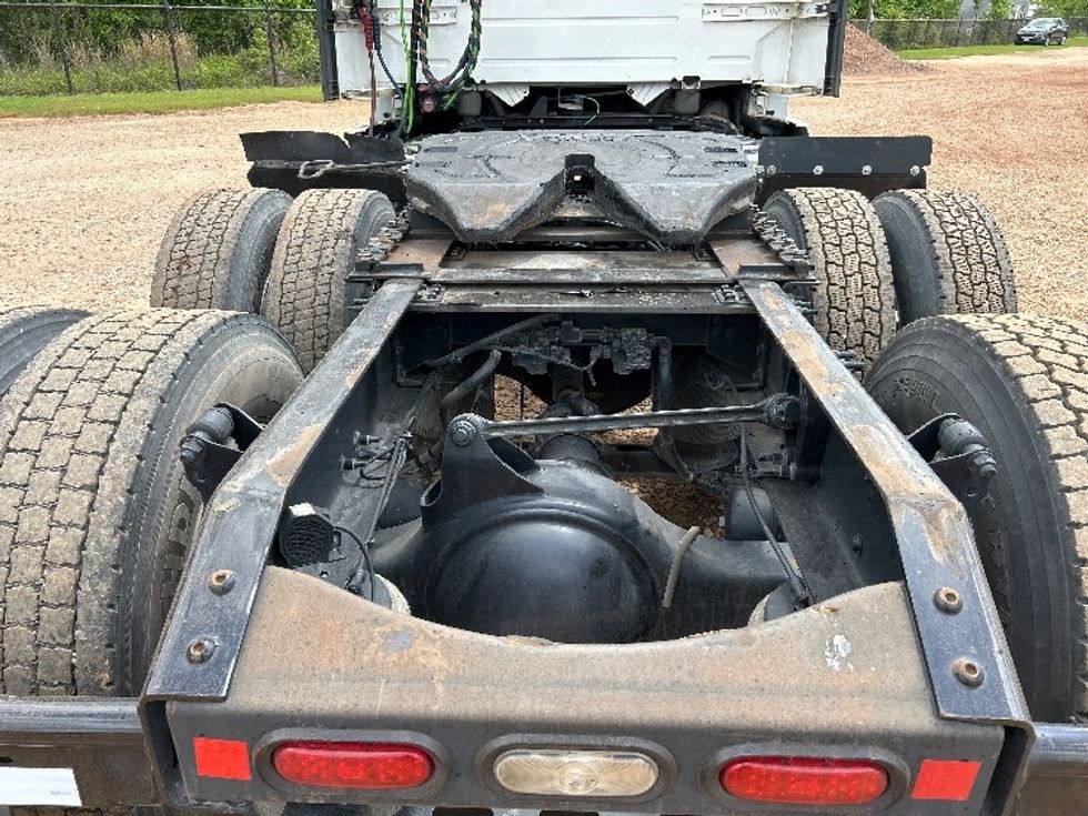 Day Cab Tractor-Heavy Duty Tractors-Volvo-2024-VNL64T300-Tyler-TX-370,657\n\t\tmiles-$ 87,750 - Image 6