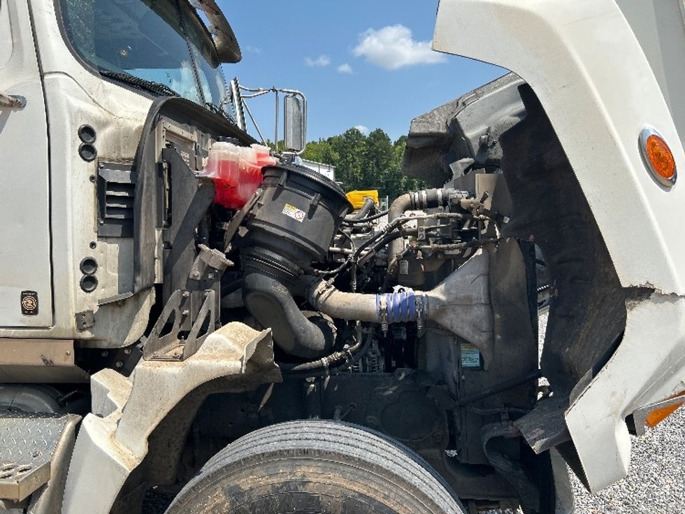 Day Cab Tractor-Heavy Duty Tractors-Western Star-2018-4700SF-Summit-MS-136,433\n\t\tmiles-$ 32,000 - Image 15