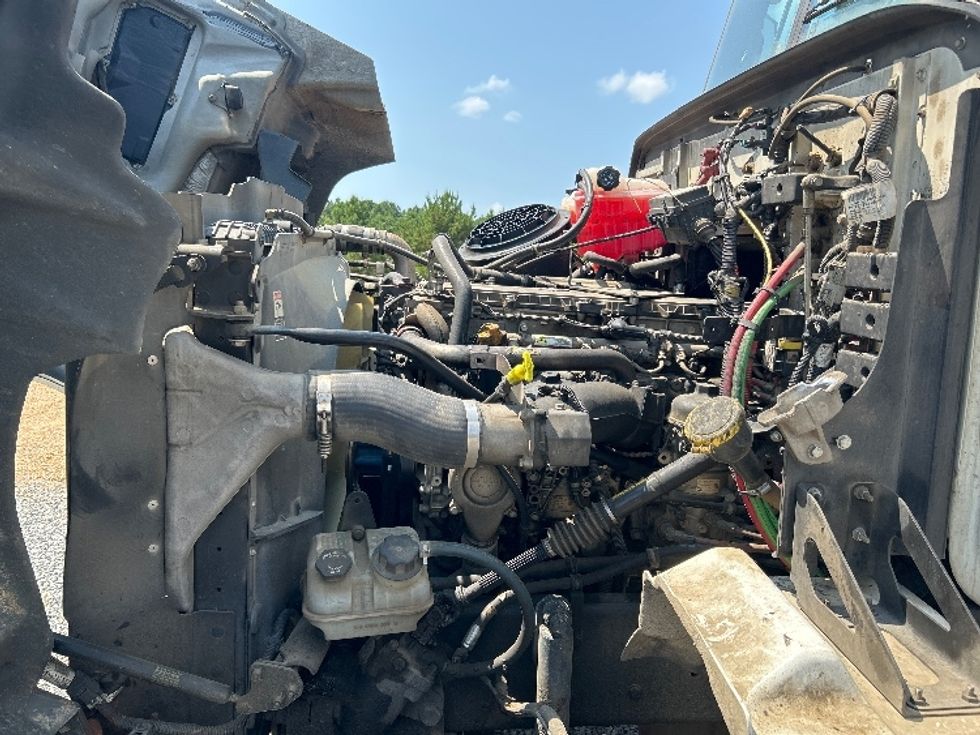 Day Cab Tractor-Heavy Duty Tractors-Western Star-2018-4700SF-Summit-MS-136,433\n\t\tmiles-$ 32,000 - Image 16