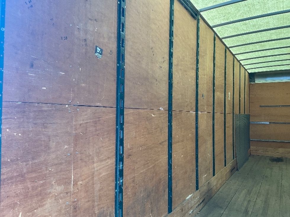 Demountable Body-Specialized Equipment-Morgan-2007-ALUMVAN-Earth City-MO-0\n\t\tmiles-$ 3,000 - Image 11