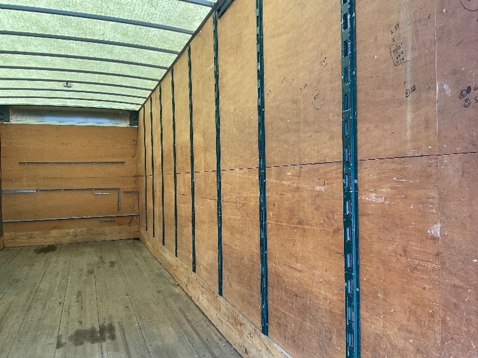 Demountable Body-Specialized Equipment-Morgan-2007-ALUMVAN-Earth City-MO-0\n\t\tmiles-$ 3,000 - Image 12