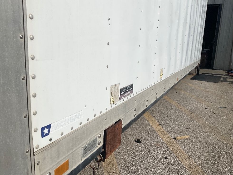 Demountable Body-Specialized Equipment-Morgan-2007-ALUMVAN-Earth City-MO-0\n\t\tmiles-$ 3,000 - Image 5