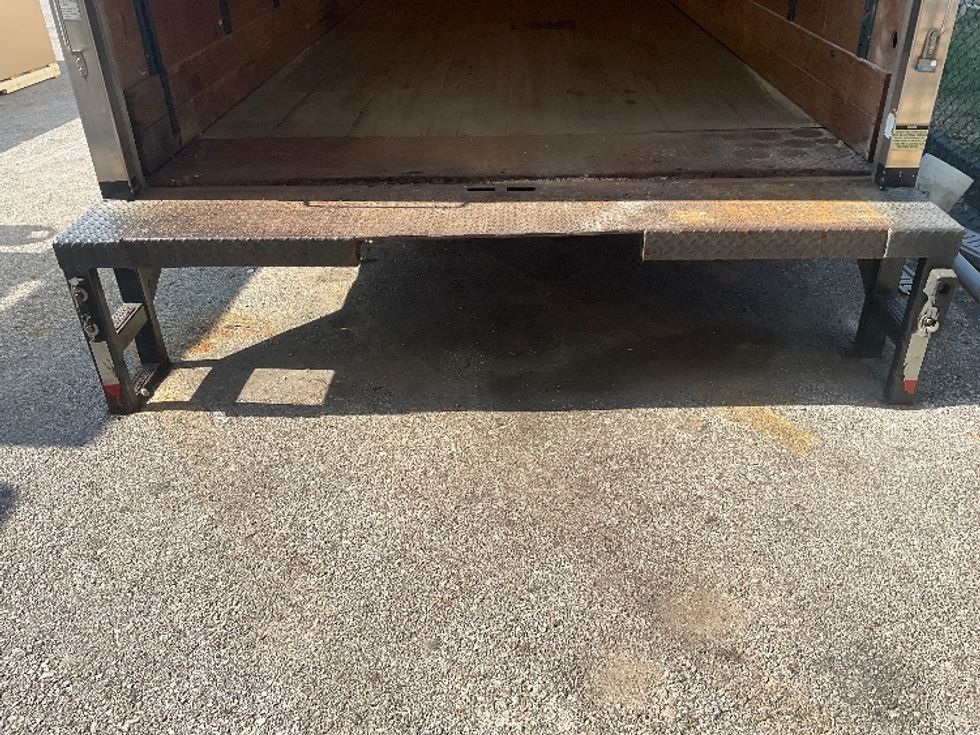 Demountable Body-Specialized Equipment-Morgan-2007-ALUMVAN-Earth City-MO-0\n\t\tmiles-$ 3,000 - Image 9