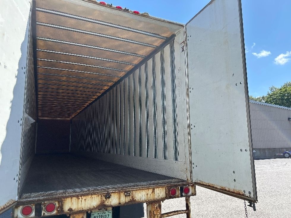 Dry Van Trailer-Semi Trailers-Great Dane-2011-Trailer-Braintree-MA-375,703\n\t\tmiles-$ 11,000 - Image 10