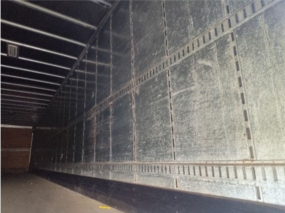 Dry Van Trailer-Semi Trailers-Great Dane-2015-Trailer-Chicopee-MA-288,645\n\t\tmiles-$ 18,500 - Image 10