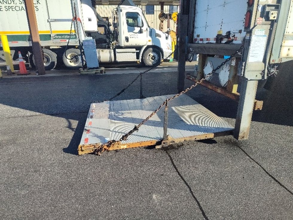 Dry Van Trailer-Semi Trailers-Great Dane-2015-Trailer-Chicopee-MA-288,645\n\t\tmiles-$ 18,500 - Image 7