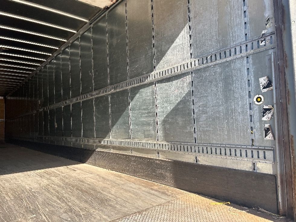 Dry Van Trailer-Semi Trailers-Great Dane-2015-Trailer-Remington-IN-286,472\n\t\tmiles-$ 16,000 - Image 10