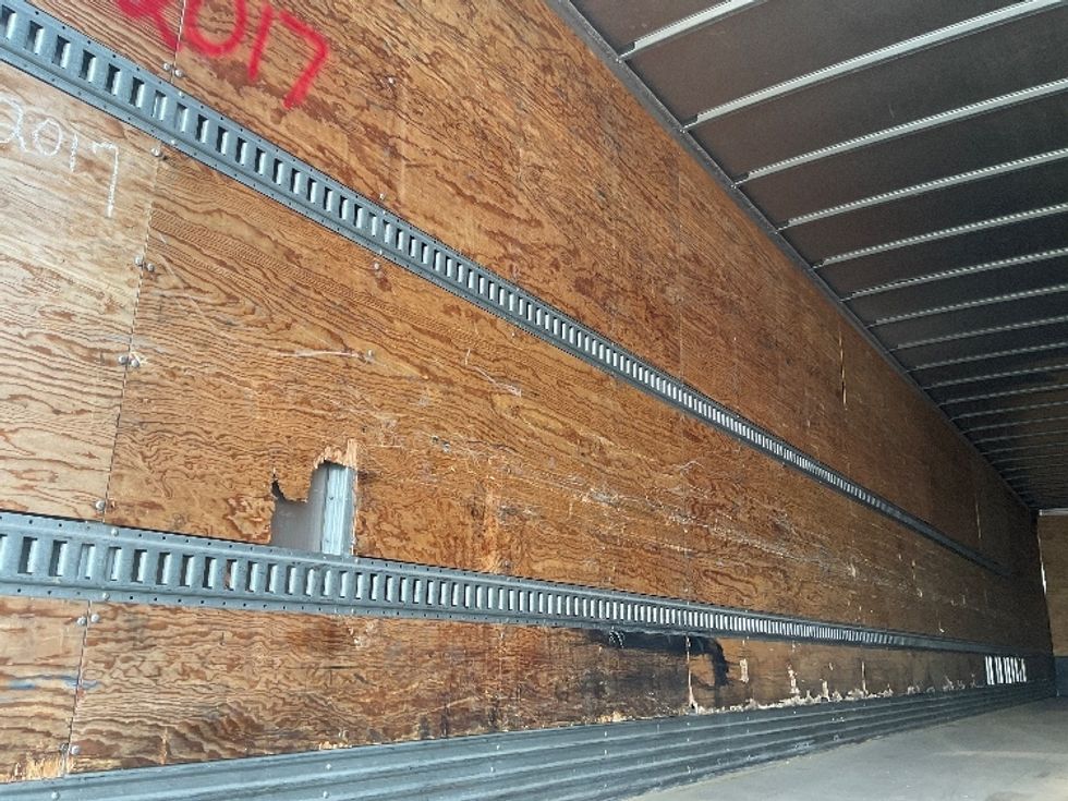 Dry Van Trailer-Semi Trailers-Hyundai-2013-Trailer-East Chicago-IN-157,765\n\t\tmiles-$ 13,000 - Image 9