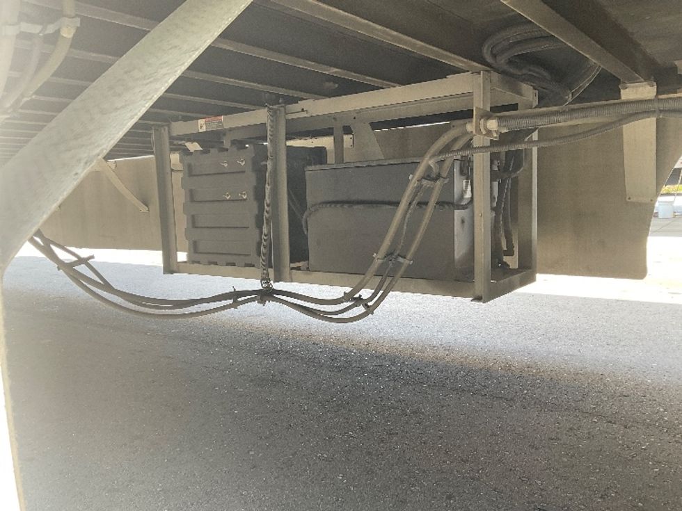 Dry Van Trailer-Semi Trailers-Hyundai-2014-Trailer-Boise-ID-296,939\n\t\tmiles-$ 15,000 - Image 11