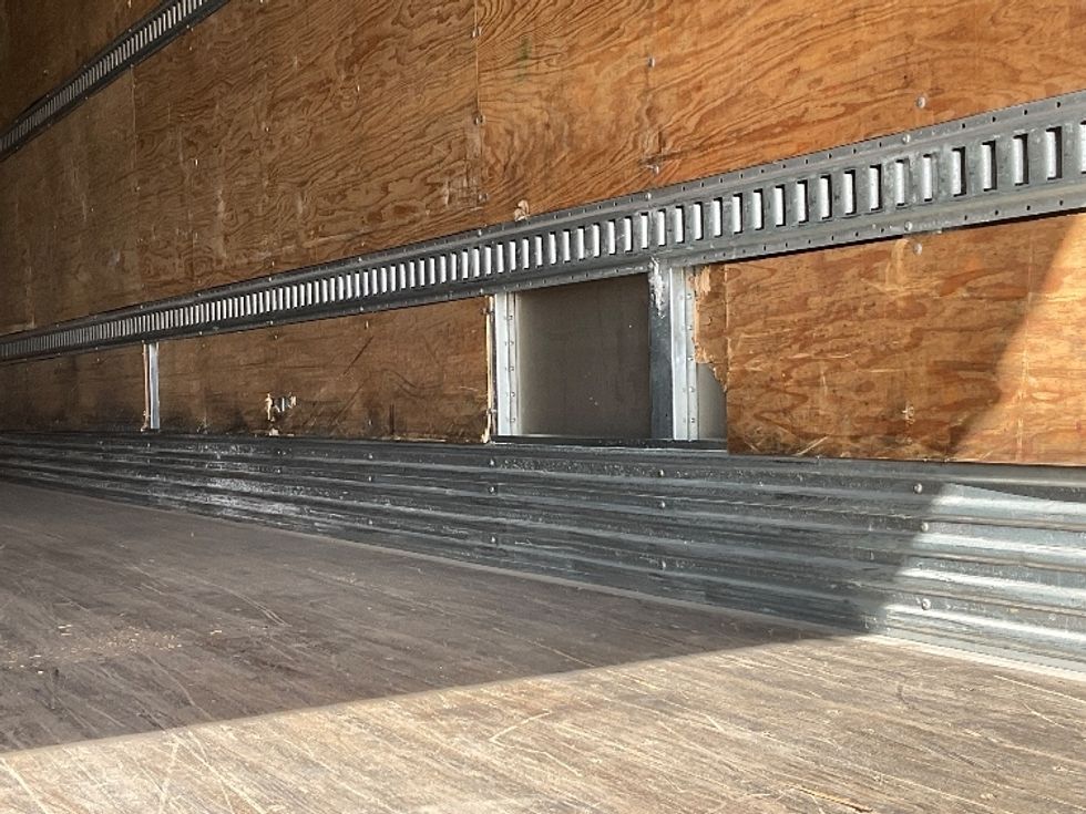 Dry Van Trailer-Semi Trailers-Hyundai-2014-Trailer-Jurupa Valley-CA-370,057\n\t\tmiles-$ 16,500 - Image 10