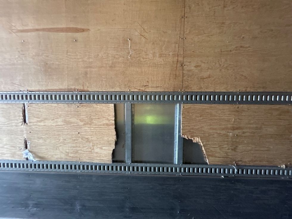 Dry Van Trailer-Semi Trailers-Hyundai-2014-Trailer-Stockton-CA-671,618\n\t\tmiles-$ 14,500 - Image 10