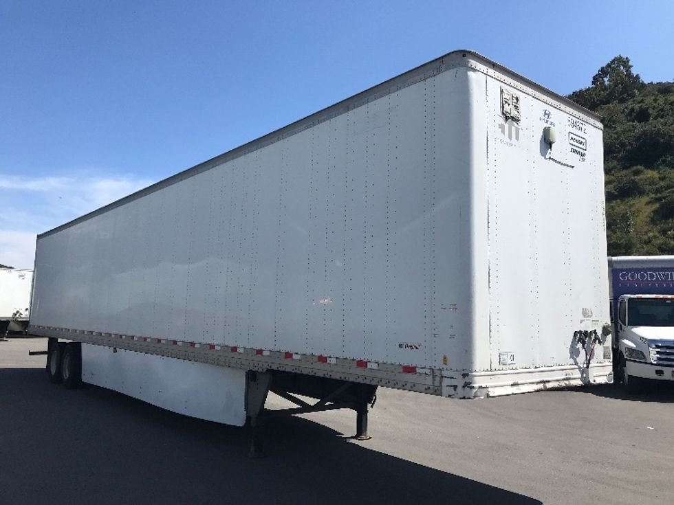 Dry Van Trailer-Semi Trailers-Hyundai-2015-Trailer-Chester-VA-404,716\n\t\tmiles-$ 15,500 - Image 1