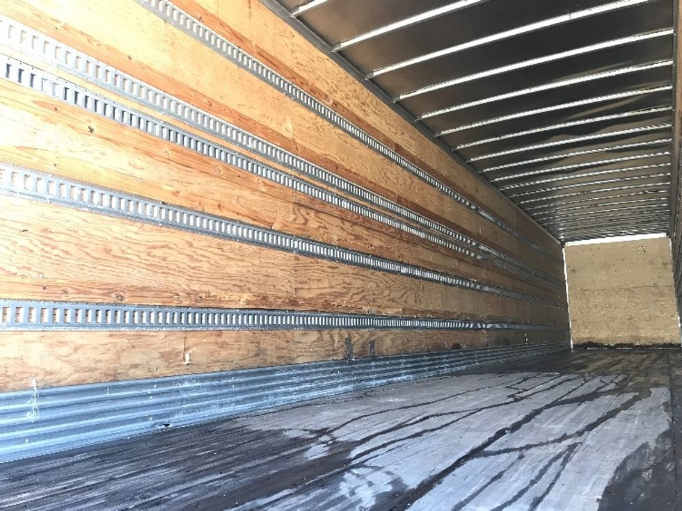 Dry Van Trailer-Semi Trailers-Hyundai-2015-Trailer-Chester-VA-404,716\n\t\tmiles-$ 15,500 - Image 9