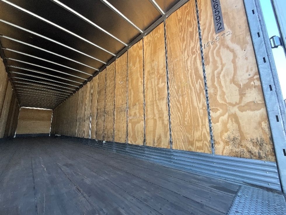 Dry Van Trailer-Semi Trailers-Hyundai-2015-Trailer-Clackamas-OR-366,605\n\t\tmiles-$ 15,500 - Image 9