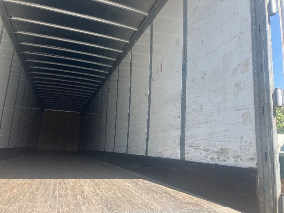 Dry Van Trailer-Semi Trailers-Hyundai-2015-Trailer-Fitchburg-MA-491,435\n\t\tmiles-$ 15,000 - Image 10