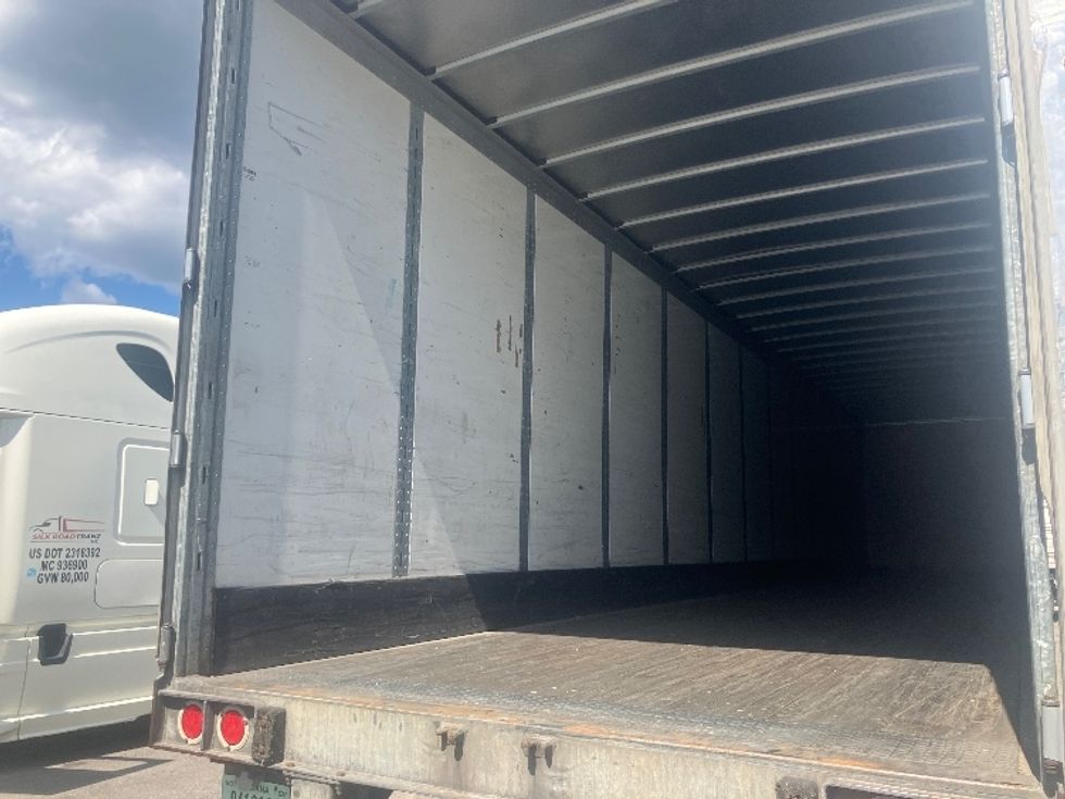Dry Van Trailer-Semi Trailers-Hyundai-2015-Trailer-Fitchburg-MA-491,435\n\t\tmiles-$ 15,000 - Image 9