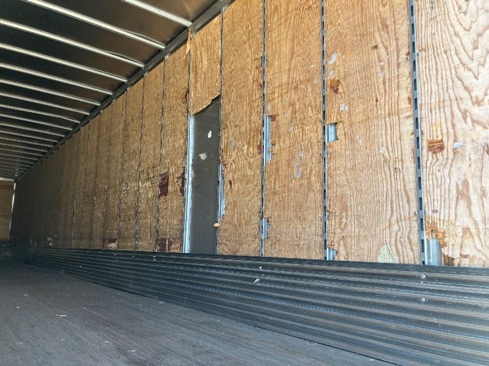 Dry Van Trailer-Semi Trailers-Hyundai-2015-Trailer-Madison-AL-190,520\n\t\tmiles-$ 15,500 - Image 9