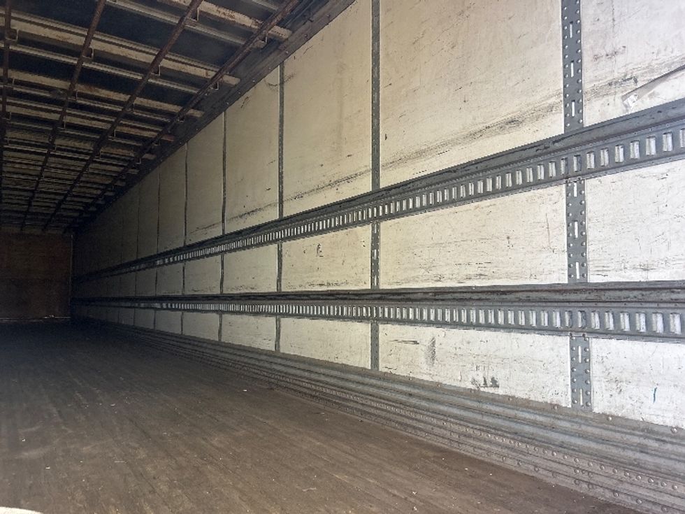 Dry Van Trailer-Semi Trailers-Stoughton-2013-Trailer-Greensboro-NC-493,460\n\t\tmiles-$ 12,500 - Image 9