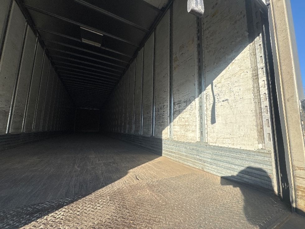 Dry Van Trailer-Semi Trailers-Utility-2010-Trailer-Carrollton-TX-1,039,497\n\t\tmiles-$ 11,000 - Image 10