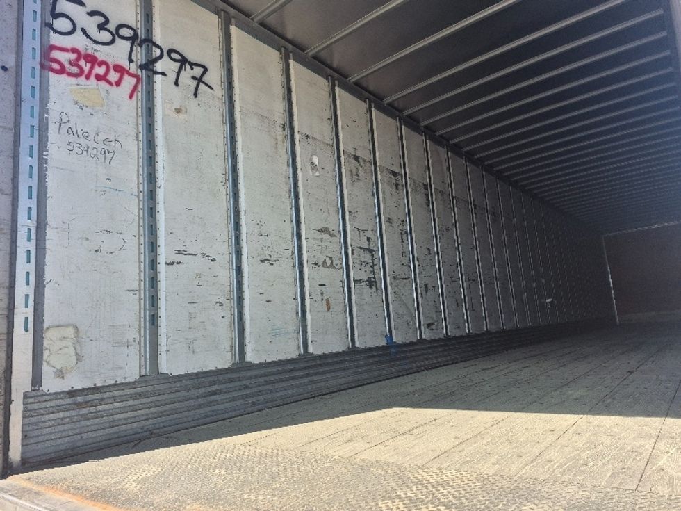 Dry Van Trailer-Semi Trailers-Utility-2011-Trailer-Neenah-WI-595,035\n\t\tmiles-$ 11,250 - Image 9