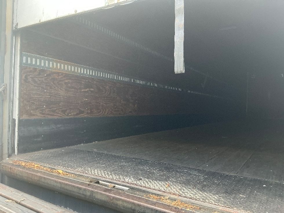 Dry Van Trailer-Semi Trailers-Utility-2011-Trailer-Riviera Beach-FL-326,578\n\t\tmiles-$ 11,000 - Image 9
