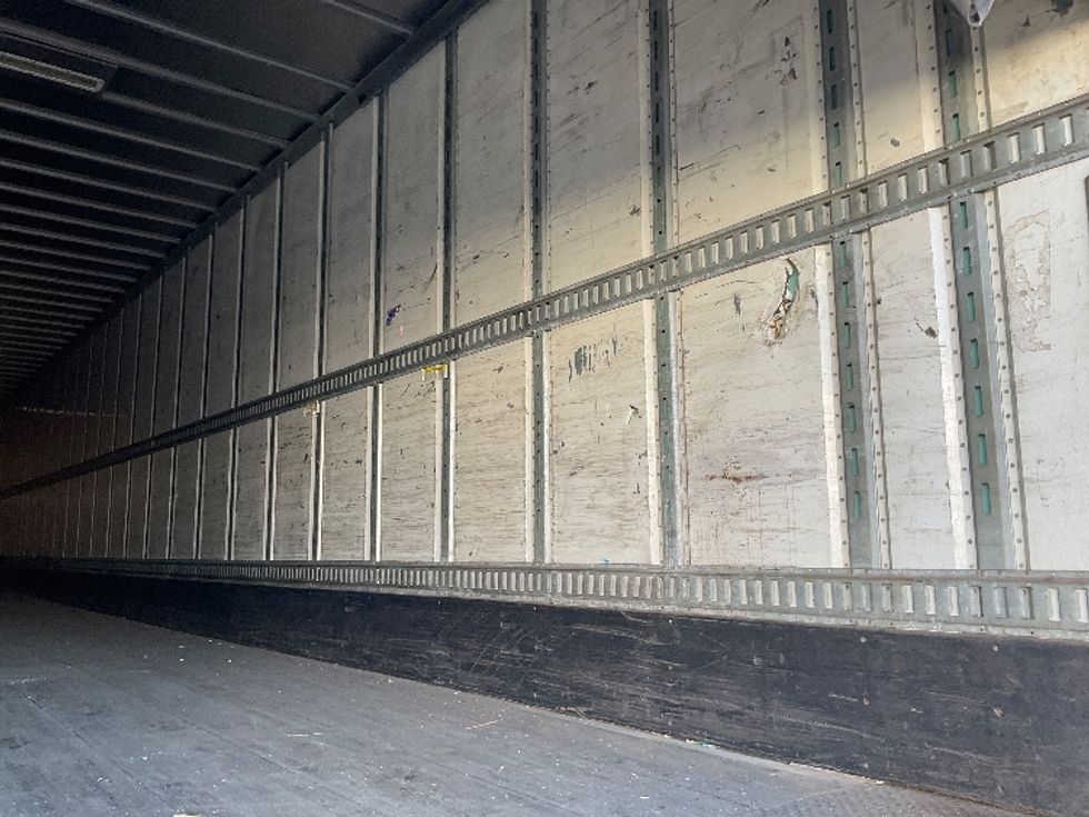 Dry Van Trailer-Semi Trailers-Utility-2012-Trailer-Bethlehem-PA-400,000\n\t\tmiles-$ 12,000 - Image 10