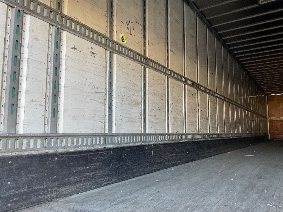 Dry Van Trailer-Semi Trailers-Utility-2012-Trailer-Bethlehem-PA-400,000\n\t\tmiles-$ 12,000 - Image 9