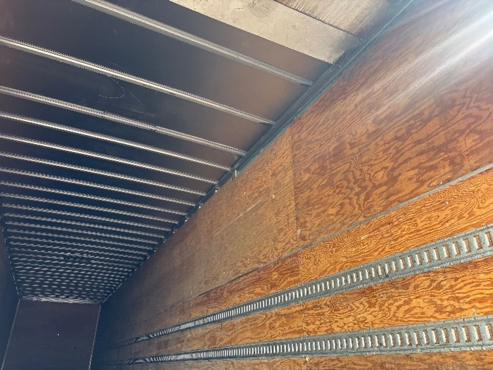 Dry Van Trailer-Semi Trailers-Utility-2014-Trailer-Burlington-NJ-494,206\n\t\tmiles-$ 14,750 - Image 9
