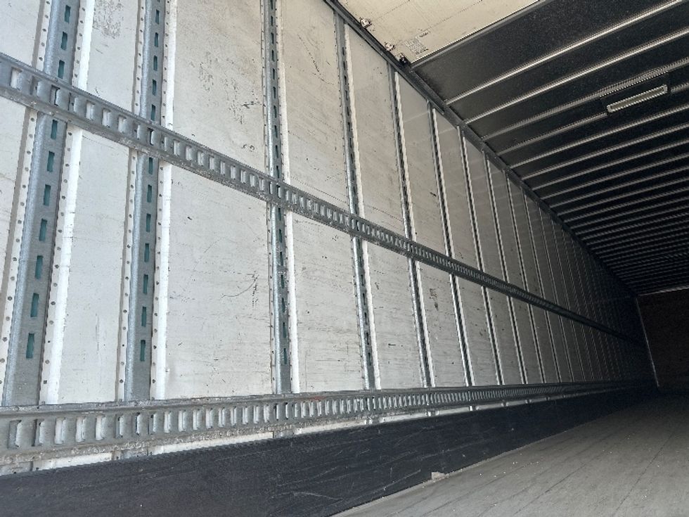 Dry Van Trailer-Semi Trailers-Utility-2014-Trailer-Kutztown-PA-250,485\n\t\tmiles-$ 14,000 - Image 8
