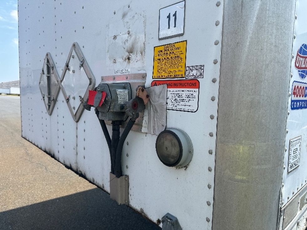 Dry Van Trailer-Semi Trailers-Utility-2014-Trailer-Kutztown-PA-325,312\n\t\tmiles-$ 14,000 - Image 12
