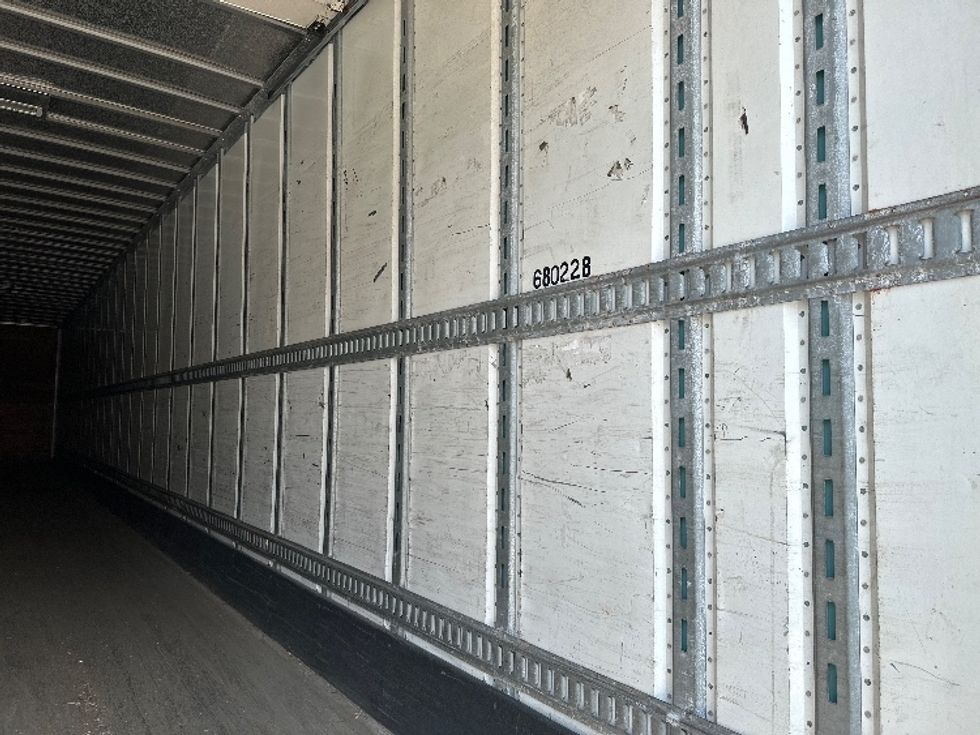 Dry Van Trailer-Semi Trailers-Utility-2014-Trailer-Kutztown-PA-464,141\n\t\tmiles-$ 14,000 - Image 10
