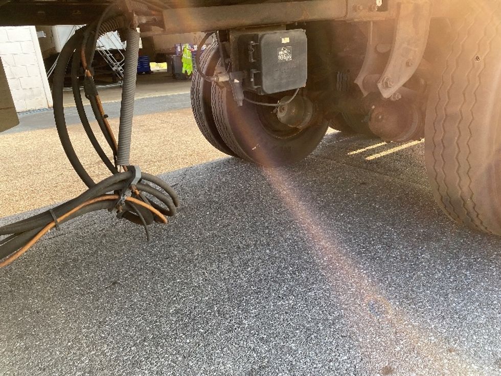 Dry Van Trailer-Semi Trailers-Utility-2015-Trailer-Allentown-PA-478,935\n\t\tmiles-$ 15,500 - Image 11