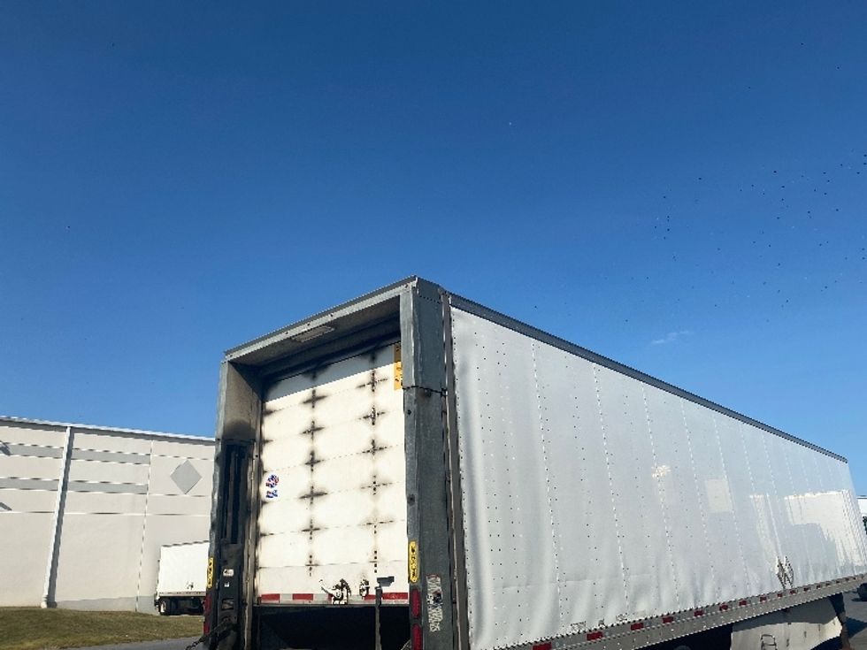 Dry Van Trailer-Semi Trailers-Utility-2015-Trailer-Allentown-PA-478,935\n\t\tmiles-$ 15,500 - Image 4