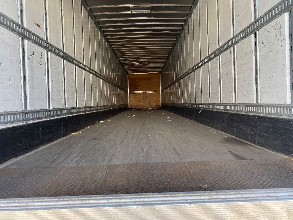 Dry Van Trailer-Semi Trailers-Utility-2015-Trailer-Bethlehem-PA-245,000\n\t\tmiles-$ 15,000 - Image 8