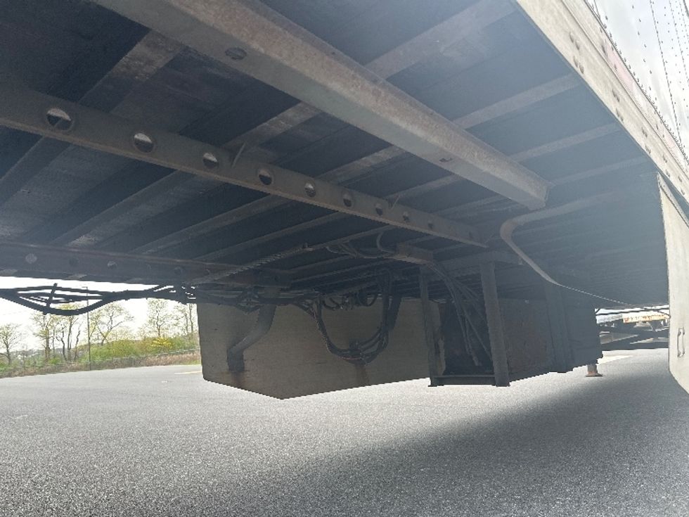 Dry Van Trailer-Semi Trailers-Utility-2015-Trailer-Bethlehem-PA-331,905\n\t\tmiles-$ 15,000 - Image 5