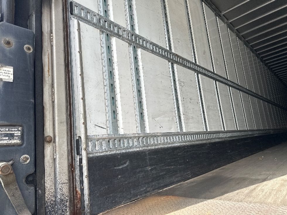 Dry Van Trailer-Semi Trailers-Utility-2015-Trailer-Bethlehem-PA-331,905\n\t\tmiles-$ 15,000 - Image 8